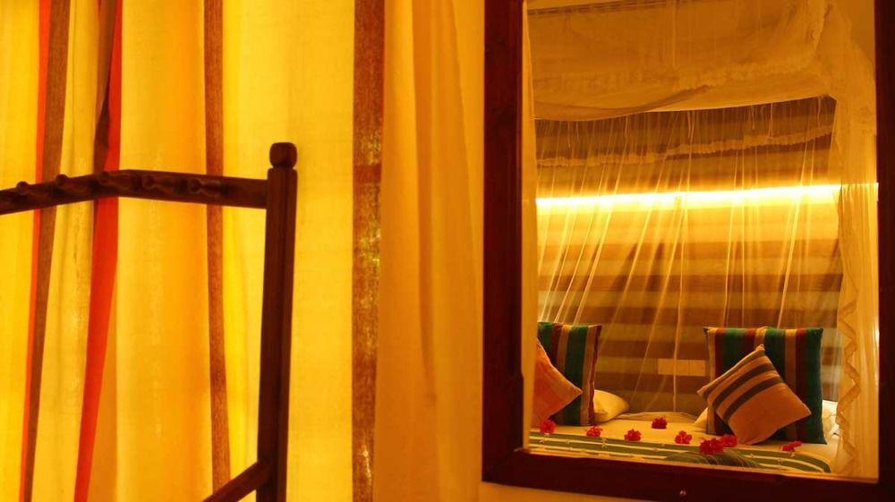 Primrose Guest House Unawatuna Exterior foto