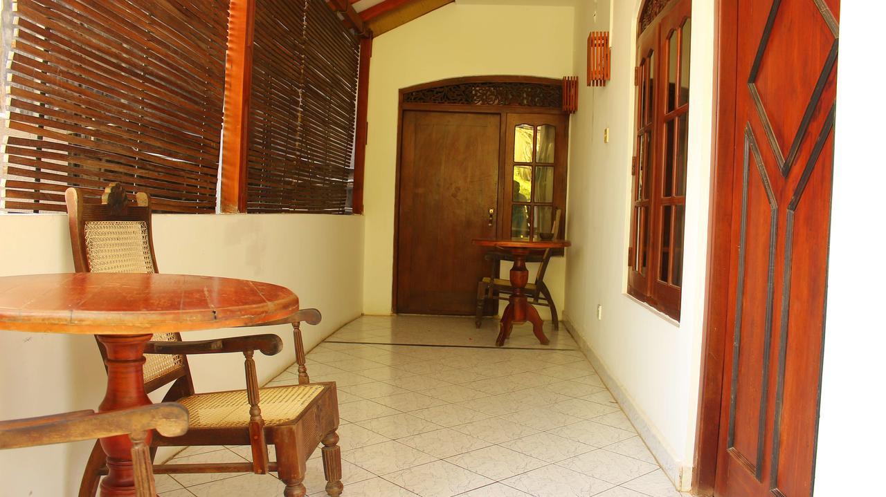 Primrose Guest House Unawatuna Exterior foto